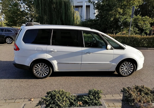 Ford Galaxy cena 26500 przebieg: 298000, rok produkcji 2010 z Warszawa małe 121